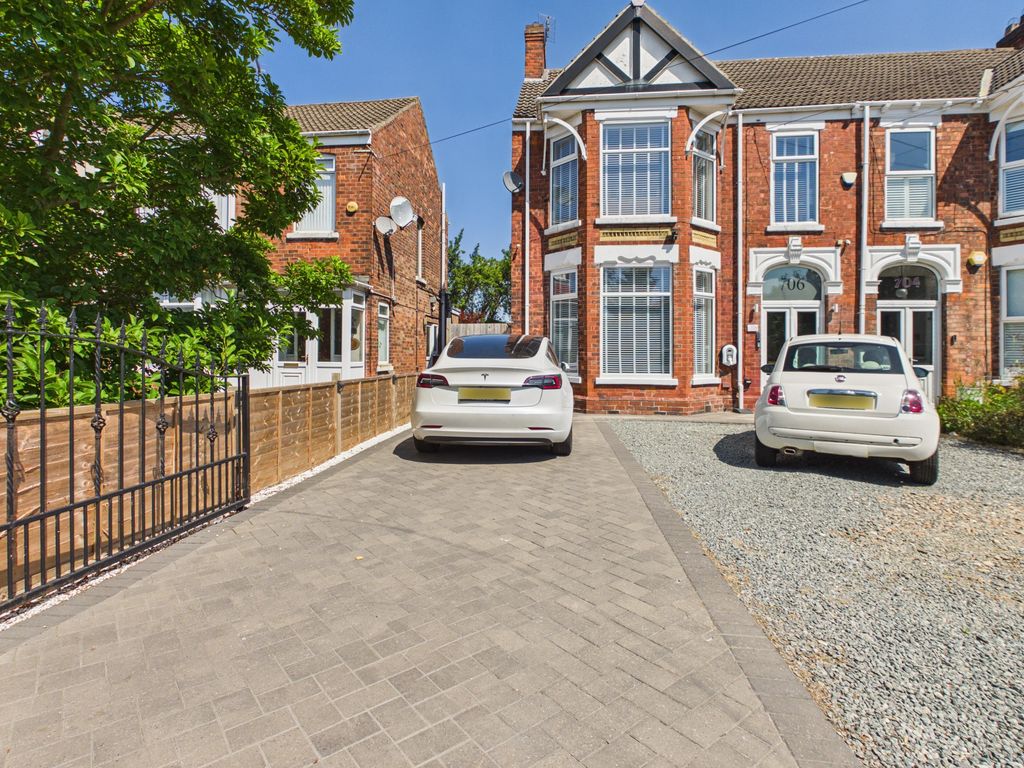 Property photo 2 of 45