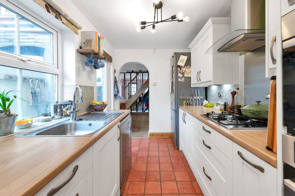 Property photo 3 of 15