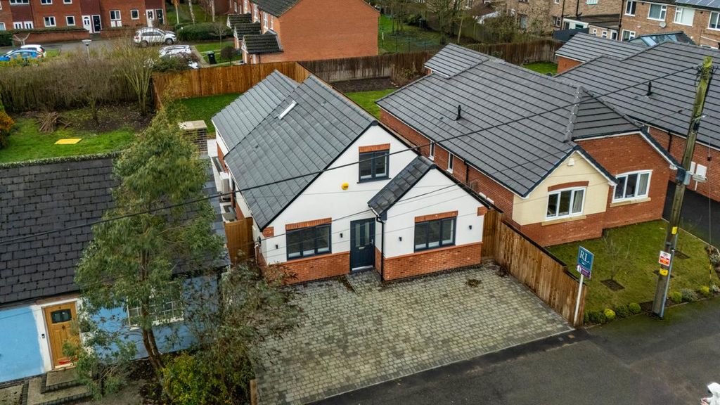 Property photo 1 of 36