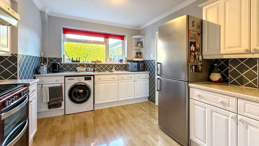 Property photo 3 of 27 Img-20251121-Wa0013.Jpg