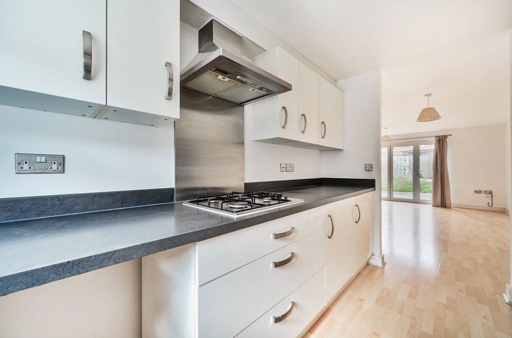 Property photo 3 of 13 Kitchen