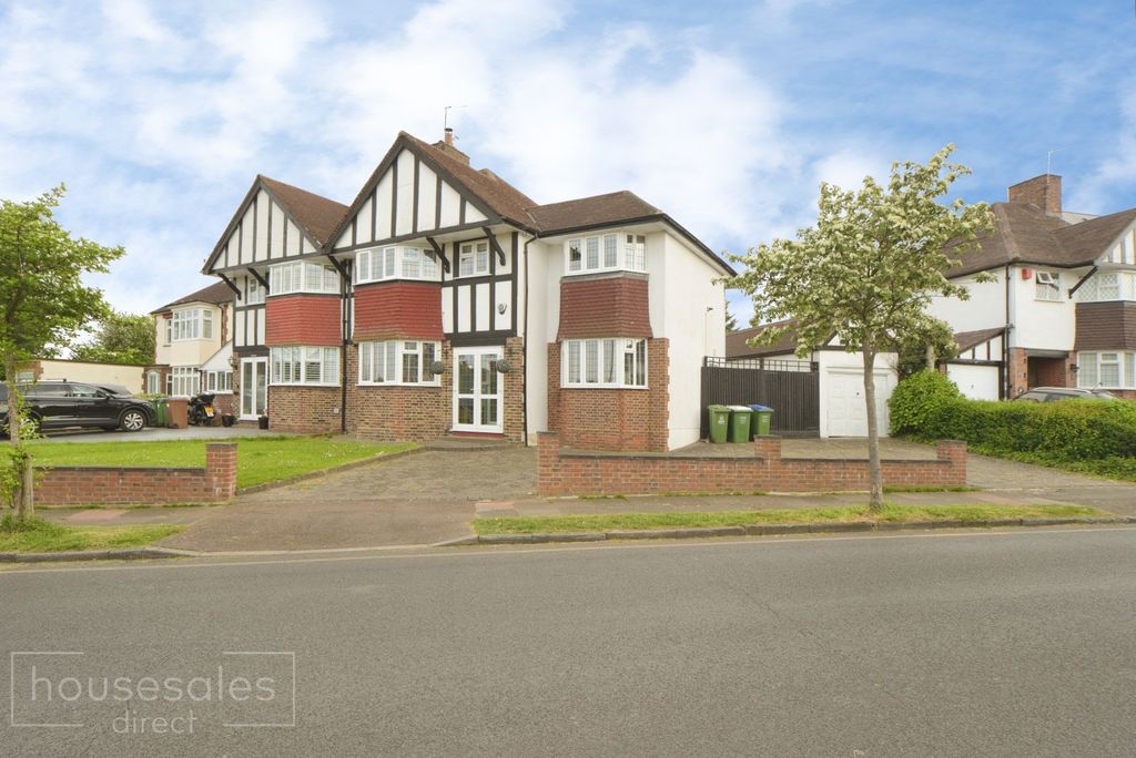 Property photo 1 of 16