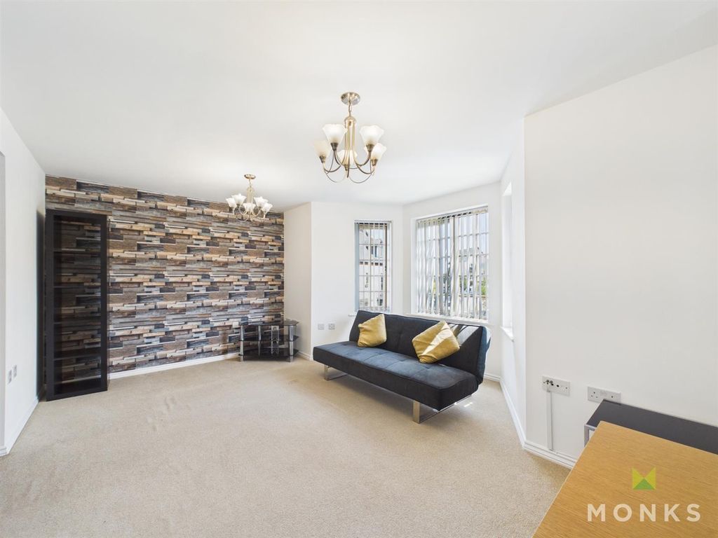 Property photo 2 of 7 Cam01520G0-Pr0436-Still007.Jpg