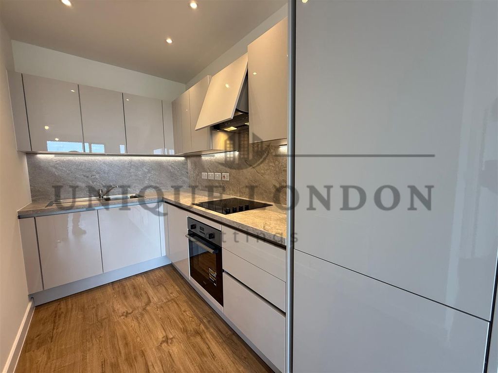 Property photo 2 of 12 62.Png