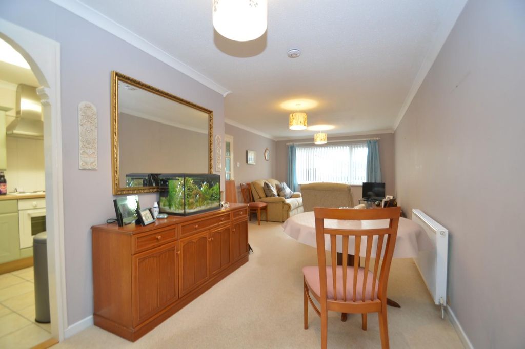 Property photo 2 of 20 Lounge/Diner