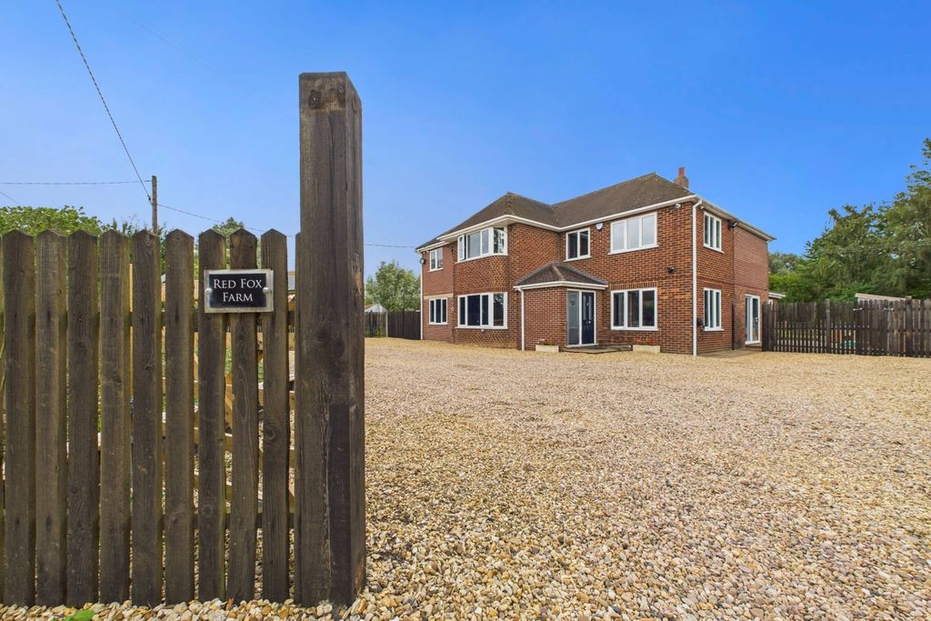 Property photo 1 of 49 Ewemove - Spalding - Front Of House