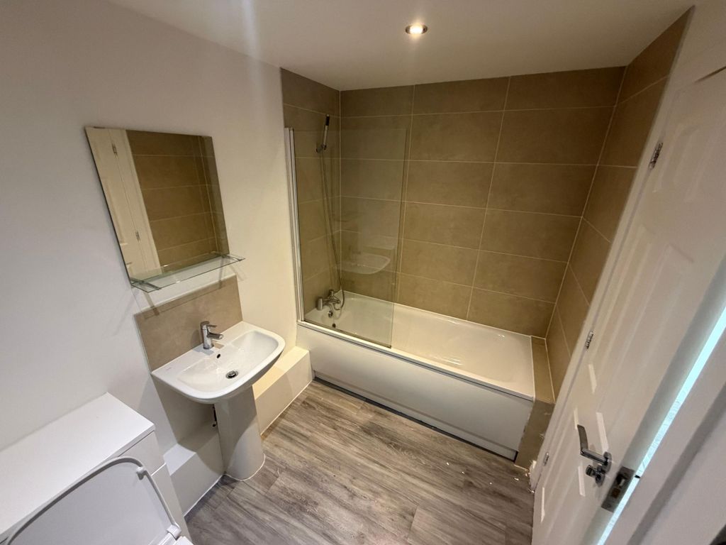 Property photo 3 of 4