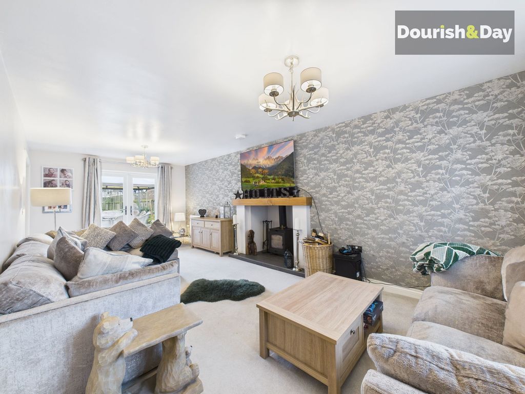 Property photo 3 of 34 Lounge/Diner