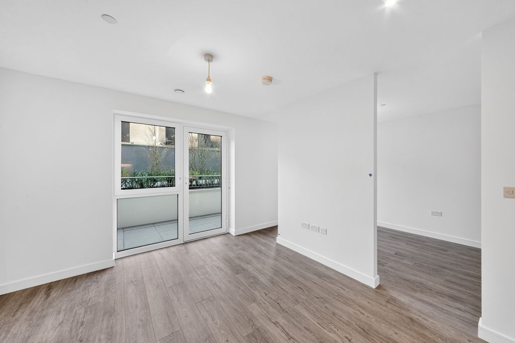 Property photo 2 of 24 Picture No. 03