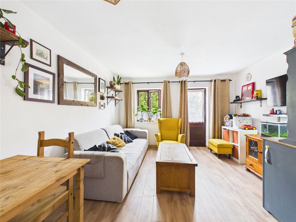 Property photo 2 of 13 Picture No. 04