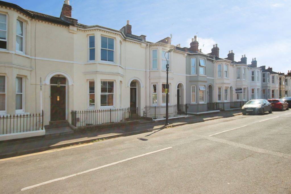 Property photo 1 of 11 Pbox-Img.Jpg