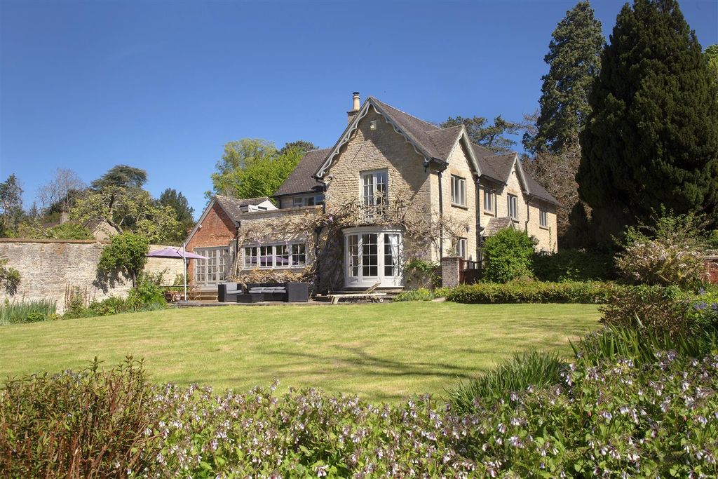 Property photo 1 of 17 Edwardian Charm