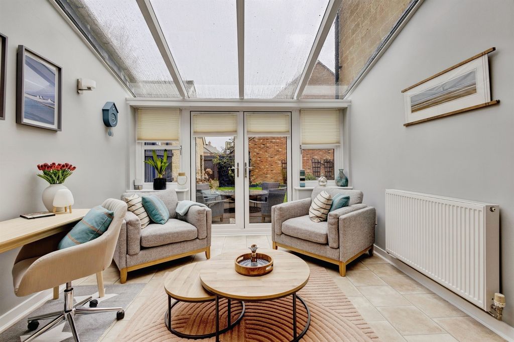 Property photo 3 of 25