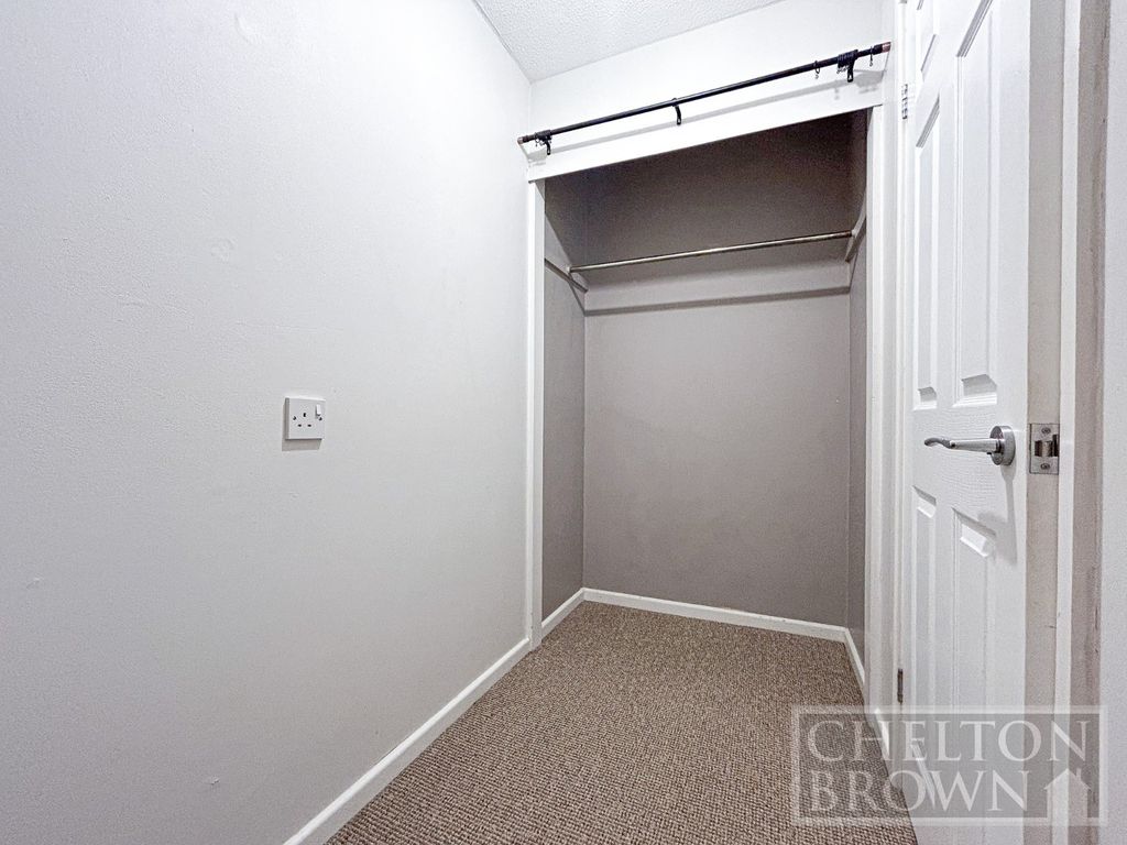 Property photo 3 of 15 Dressing Area