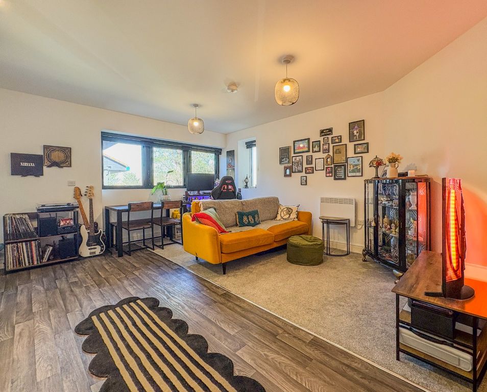 Property photo 3 of 16 4043198