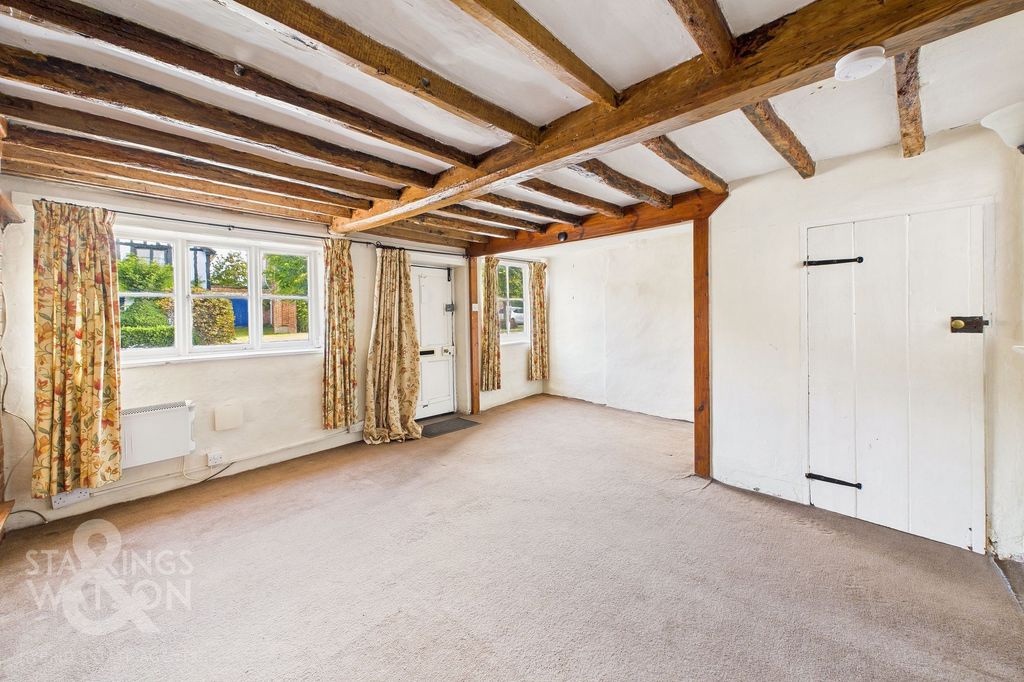 Property photo 2 of 23