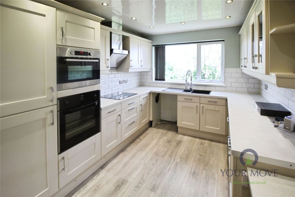 Property photo 2 of 16 Kitchen