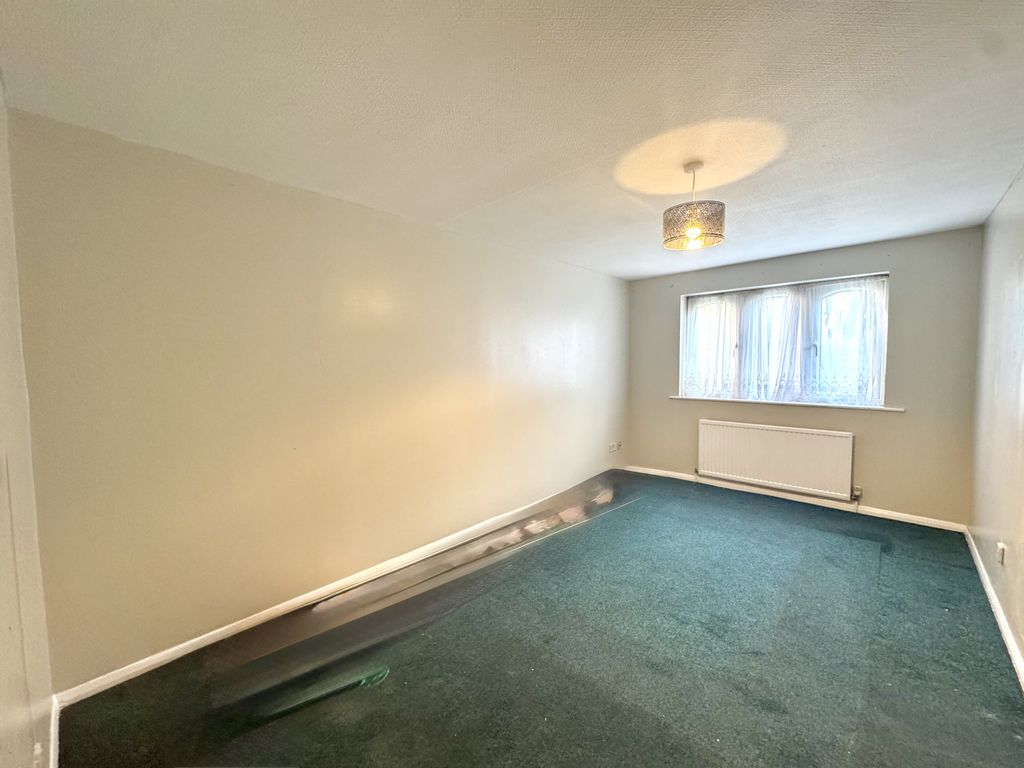 Property photo 1 of 4