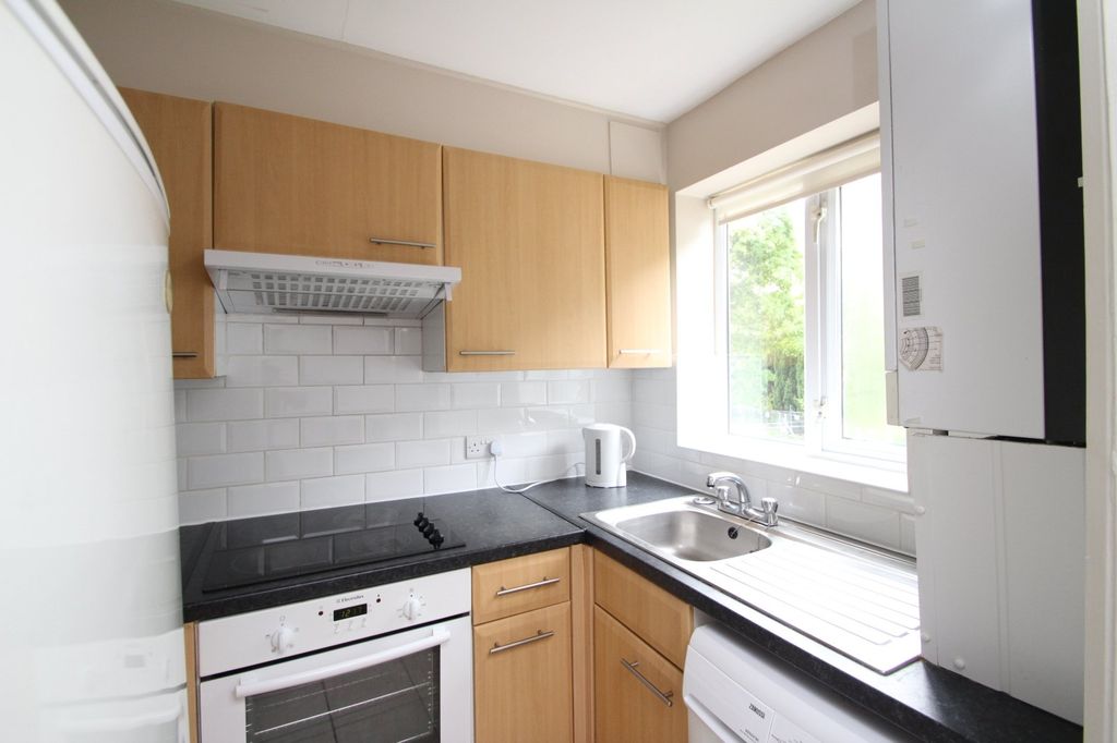 Property photo 3 of 11 Picture No. 17