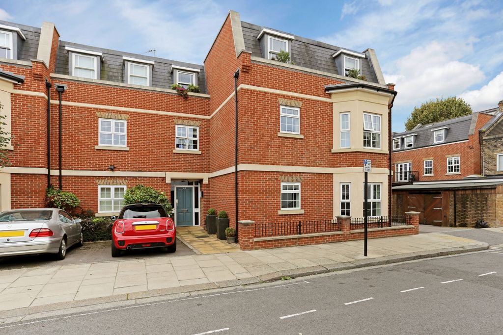 Property photo 2 of 19 External