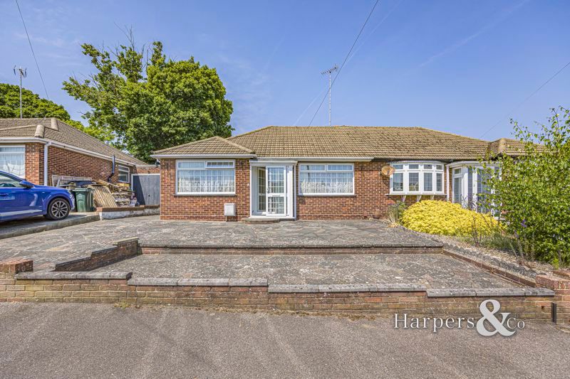 Property photo 1 of 11 Photo 8