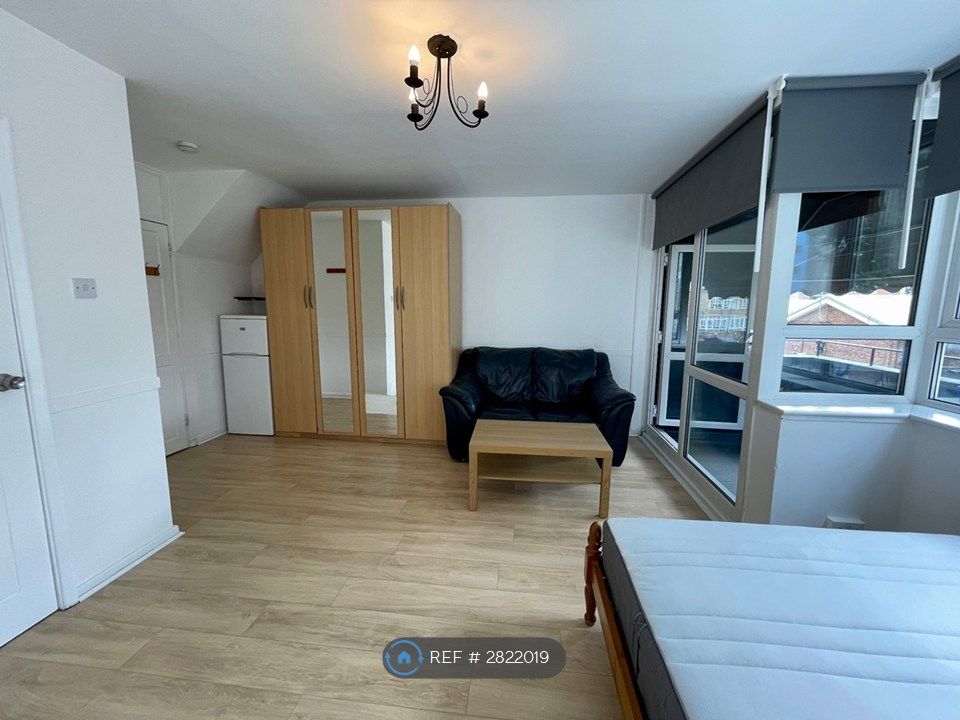 Property photo 3 of 13