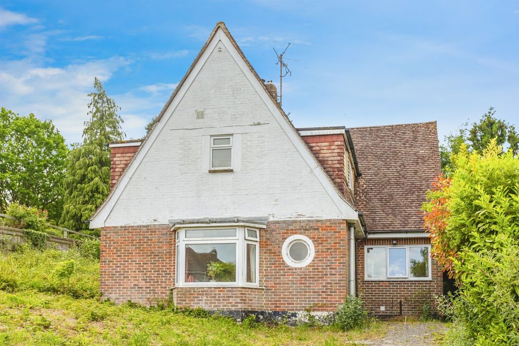 Property photo 2 of 17