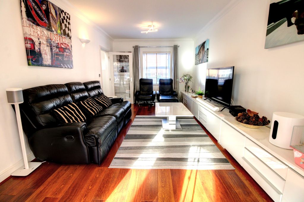 Property photo 2 of 18 Photo #2