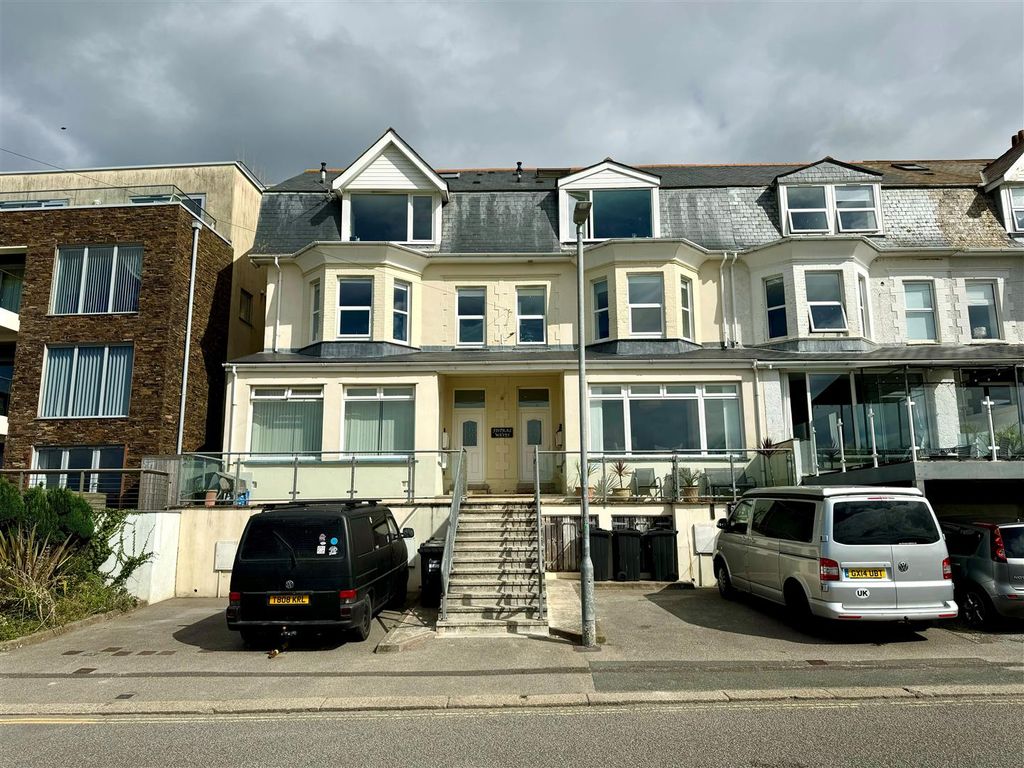 Property photo 1 of 8 7 Fistral Wave