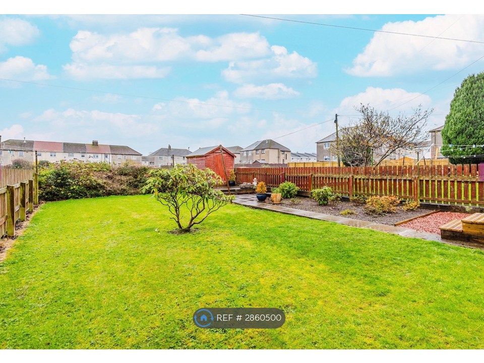 Property photo 3 of 11 Large Garden With Shed