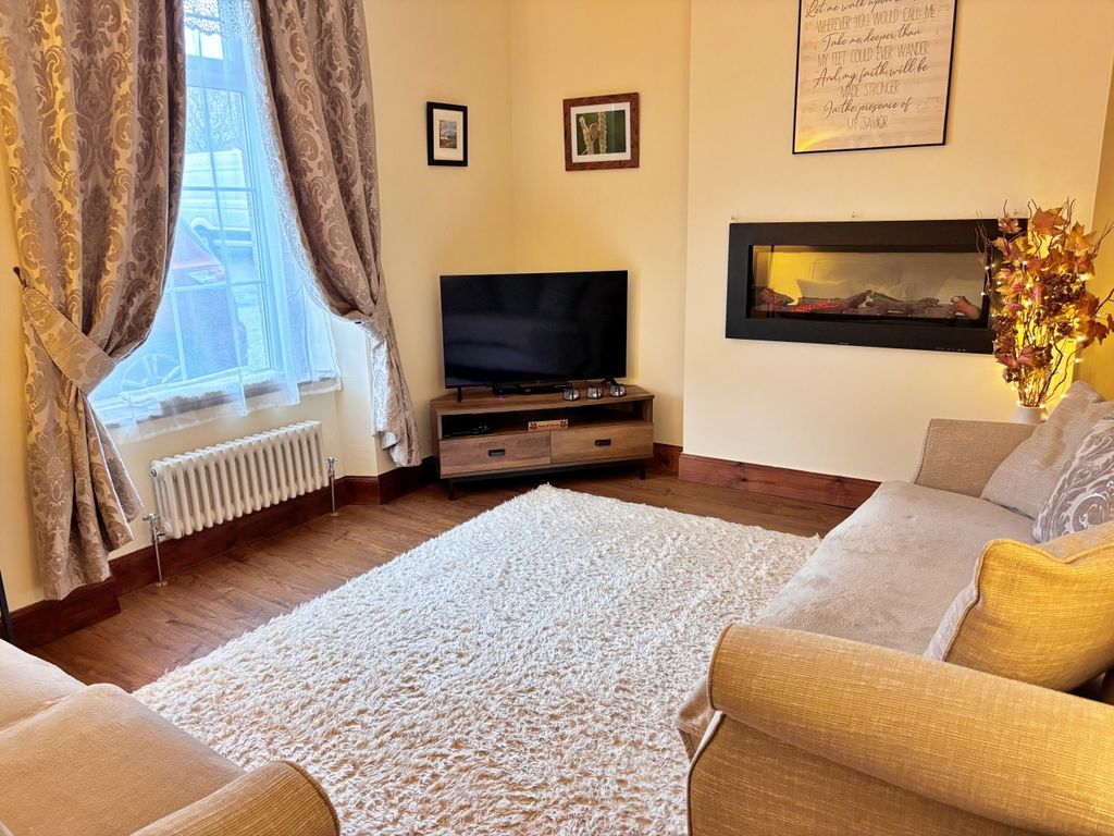 Property photo 2 of 26