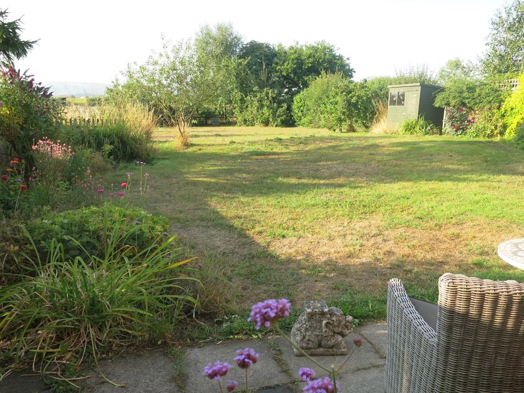 Property photo 2 of 39 Fifehead 1.Jpg