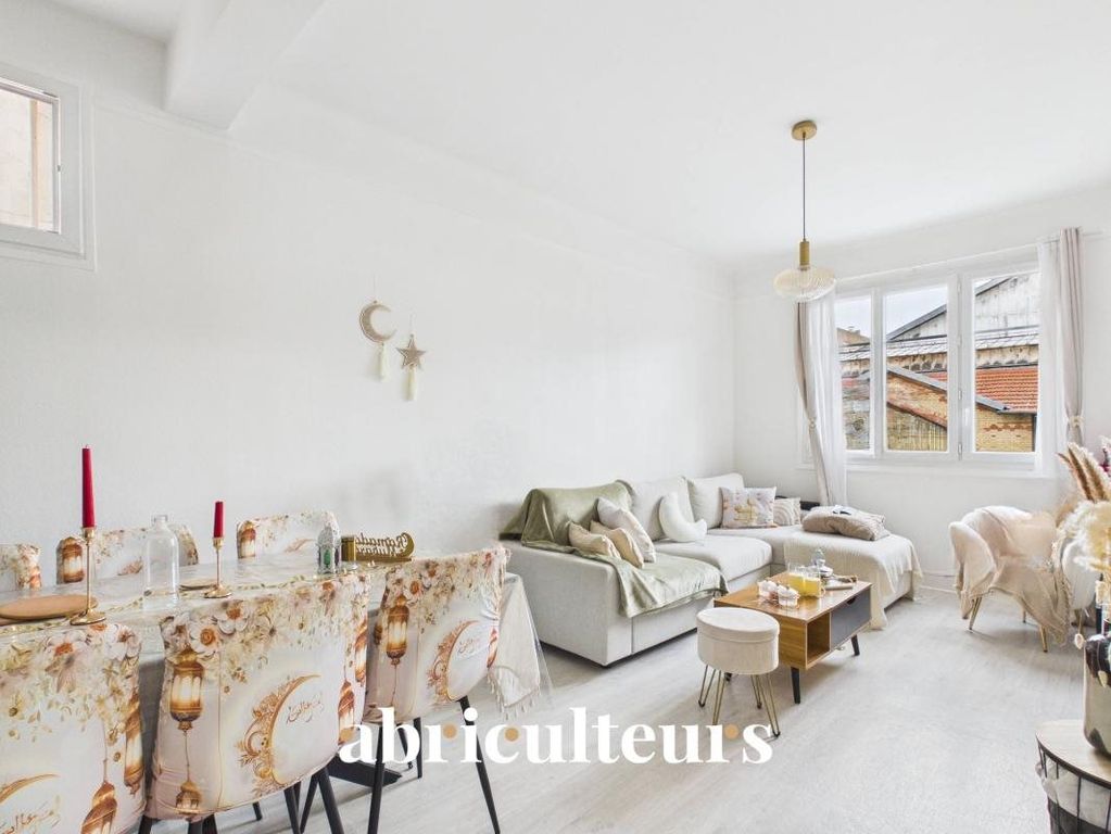 Property photo 1 of 11 Charming 1-Bedroom Apartment Of 45 m² In Asnières-Sur-Seine (92600) – 265,000 €
