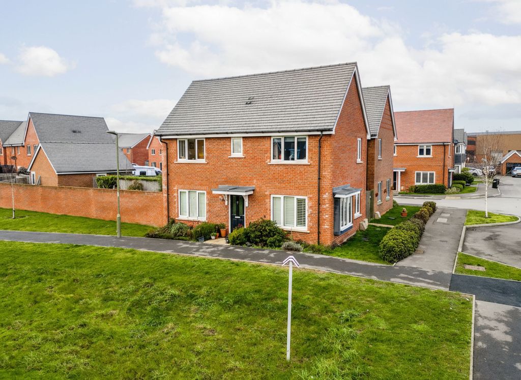 Property photo 1 of 18