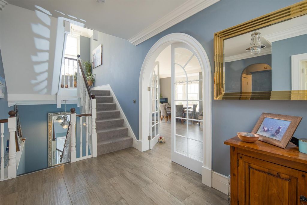 Additional image 4 of 7 bed detached house for saleYarmouth, Isle Of Wight PO41