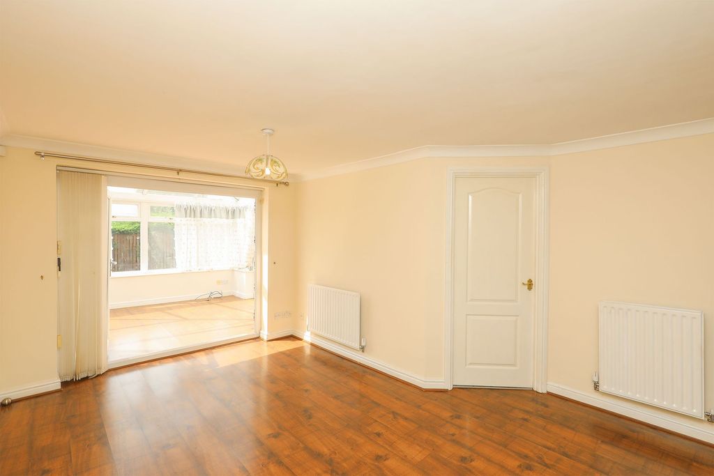 Property photo 2 of 29