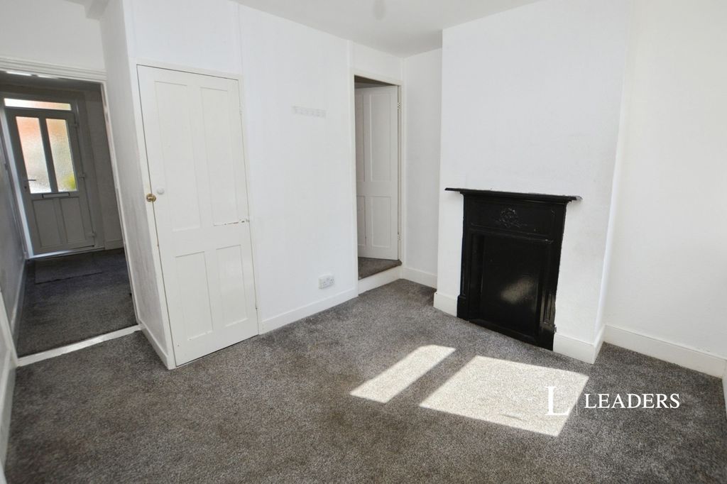 Property photo 3 of 8 Pbox-Img.Jpg