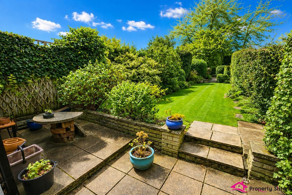 3 bed terraced house for saleShakespeare Road, Mill Hill NW7