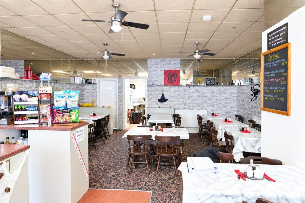 Property photo 3 of 34 Cafe