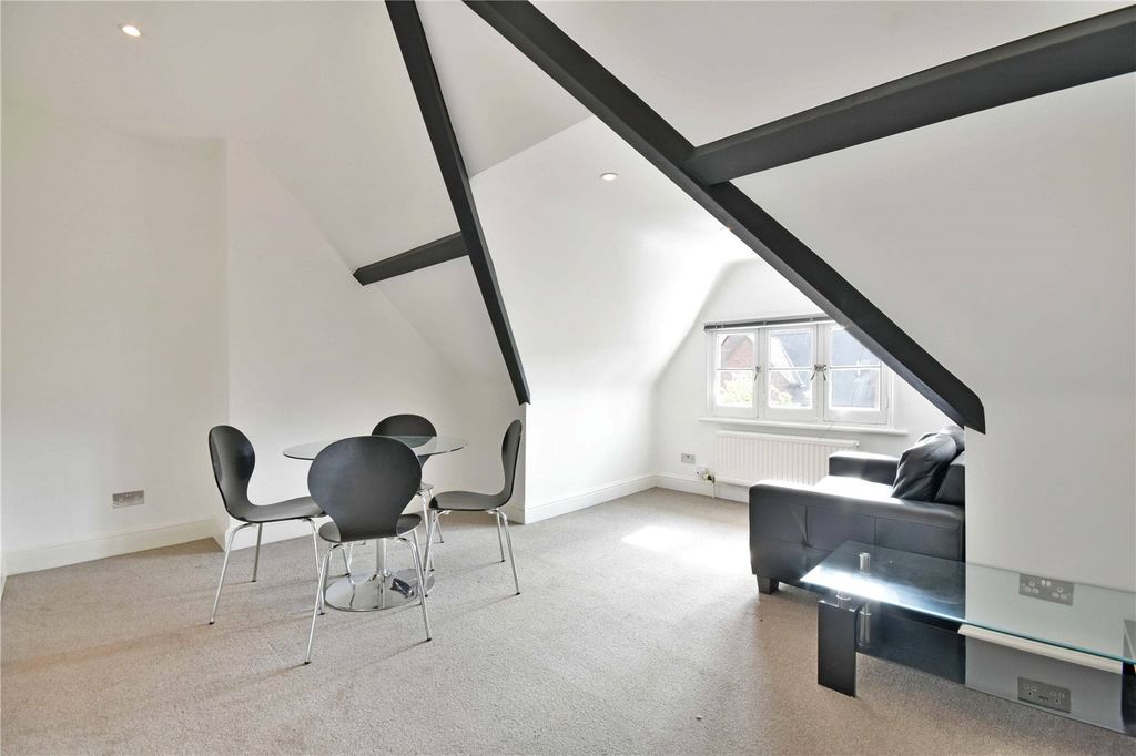 Property photo 1 of 8 Picture No. 24