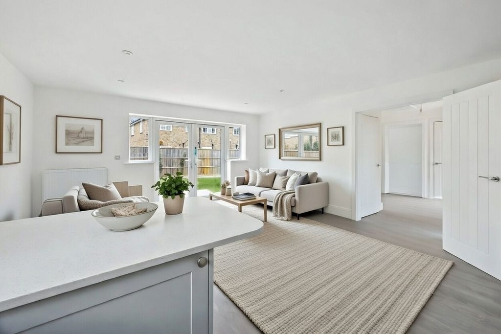 Property photo 3 of 25