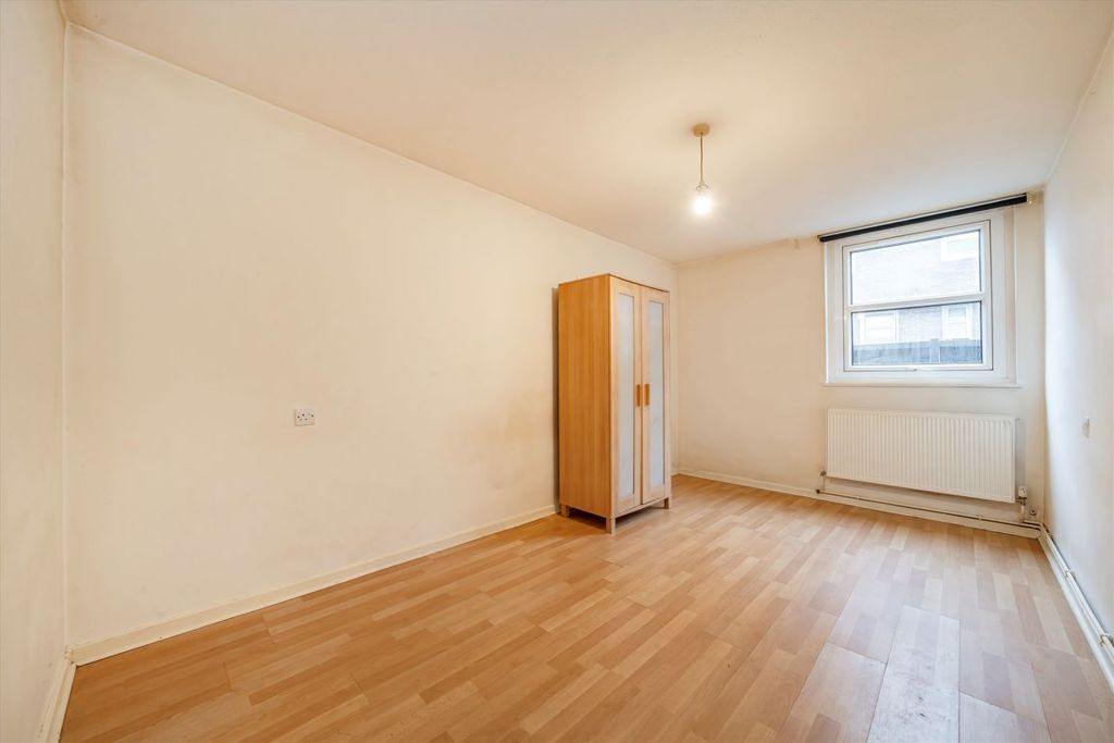 Property photo 3 of 4