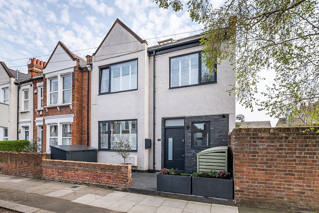 Property photo 2 of 13