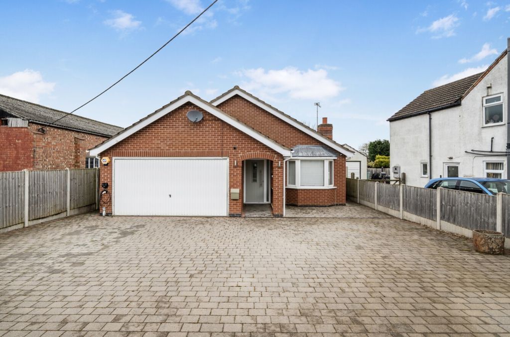 Property photo 1 of 25 1431714-20-69c69Dfc61d08