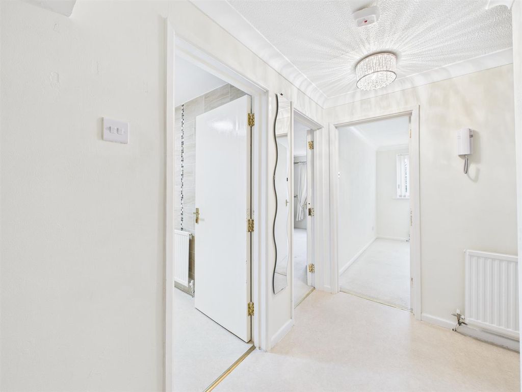 Property photo 2 of 24 Cam03844G0-Pr0359-Still001.Jpg