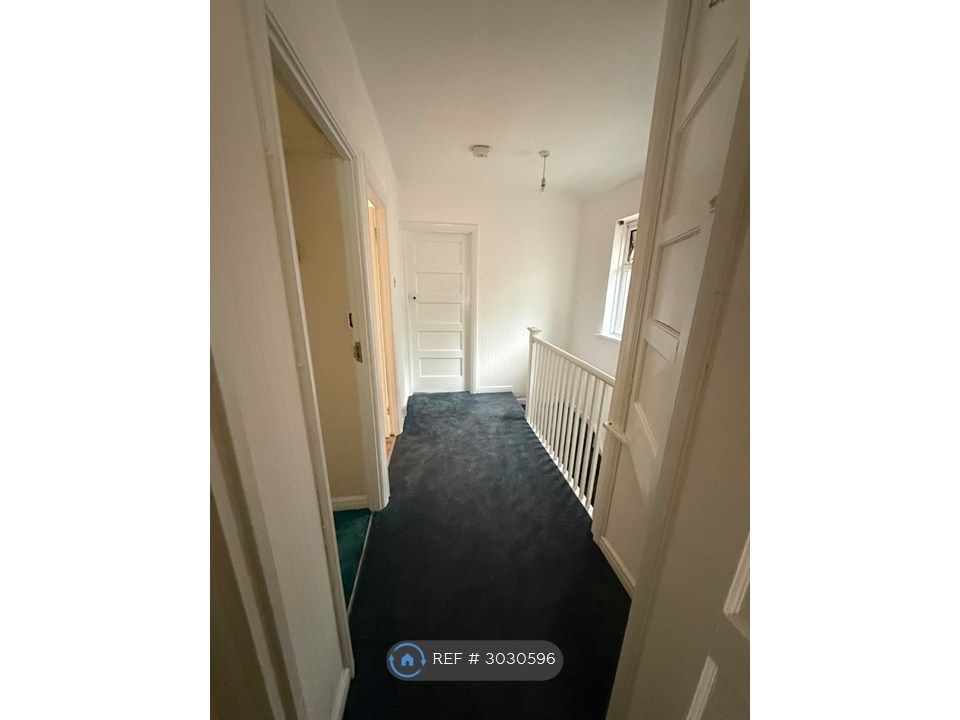 Property photo 2 of 10 Upstairs Landing