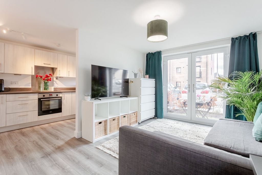 Property photo 2 of 26