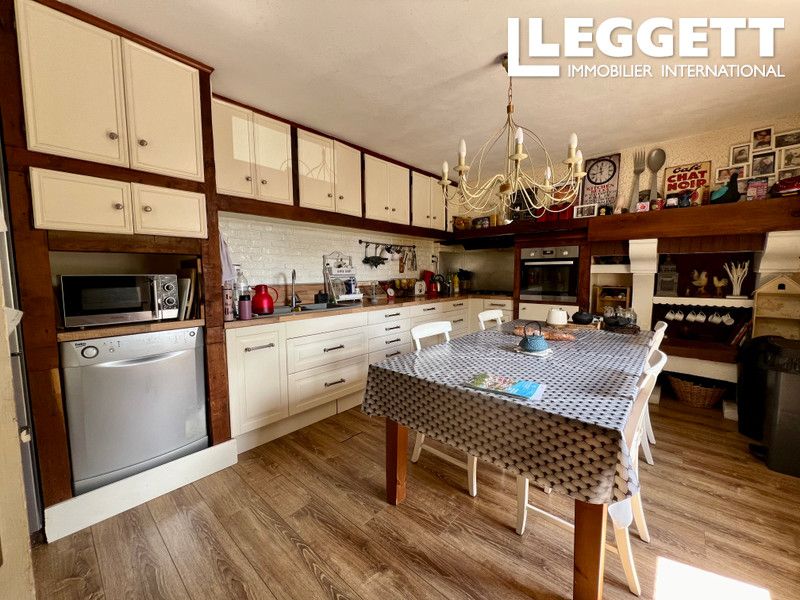 Property photo 3 of 10