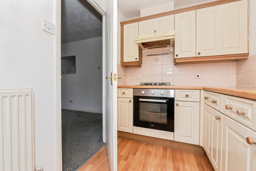 Property photo 2 of 13