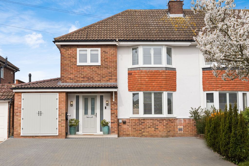 Property photo 1 of 26